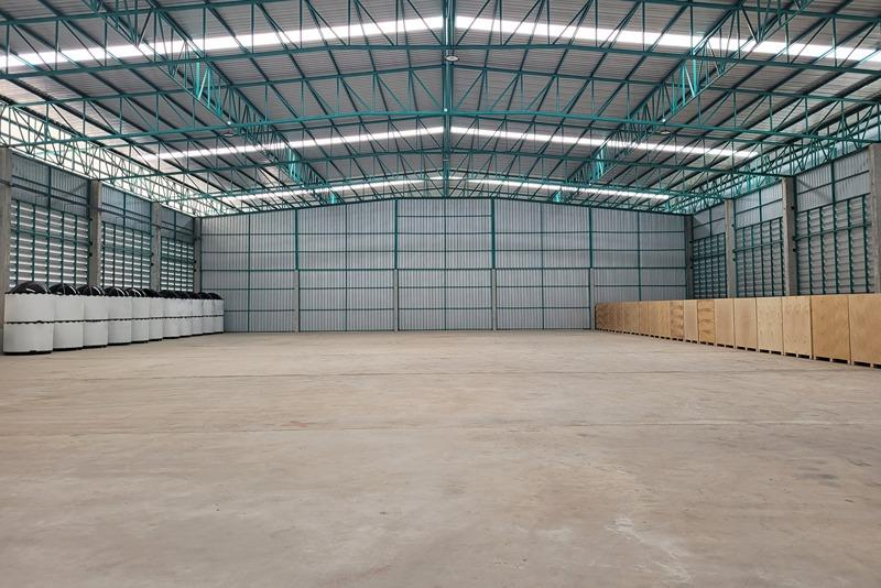 Galpón interior industrial grande